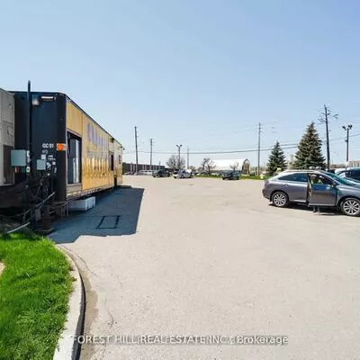 2524, Royal Windsor, 1014 - QE Queen Elizabeth, Oakville