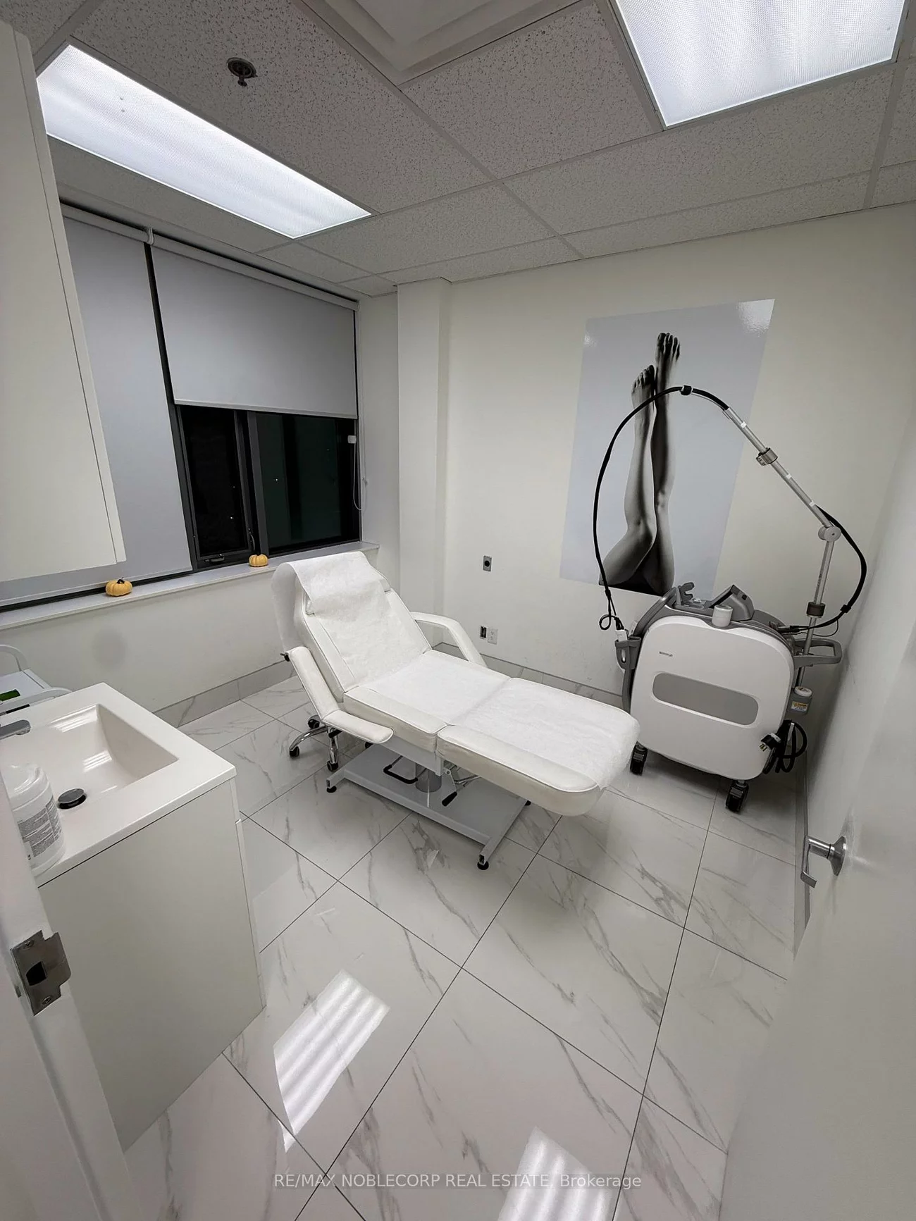 3075, Hospital, 1012 - NW Northwest, Oakville