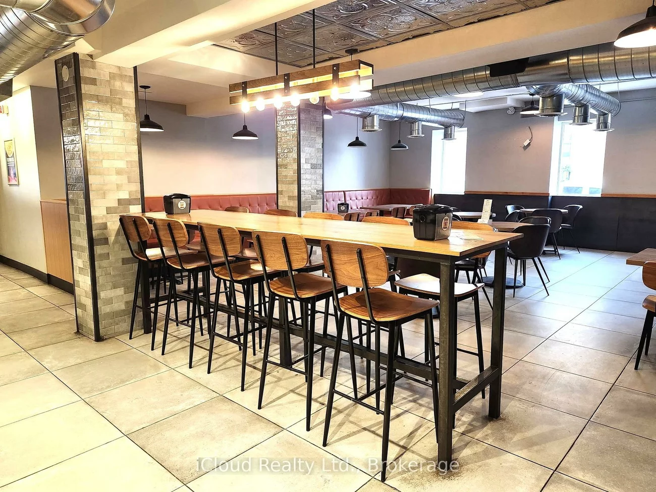 162, Lakeshore, 1013 - OO Old Oakville, Oakville