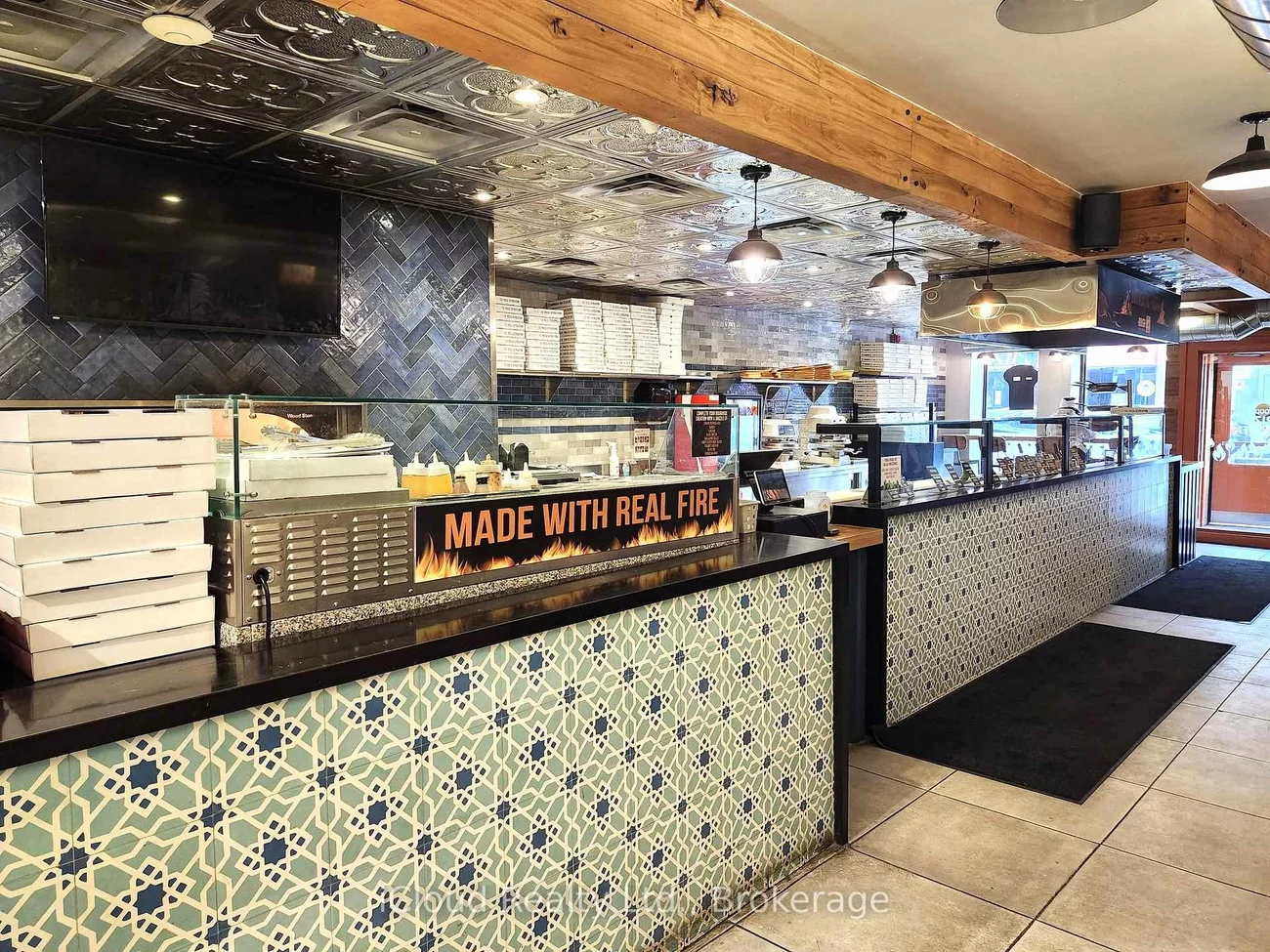 162, Lakeshore, 1013 - OO Old Oakville, Oakville