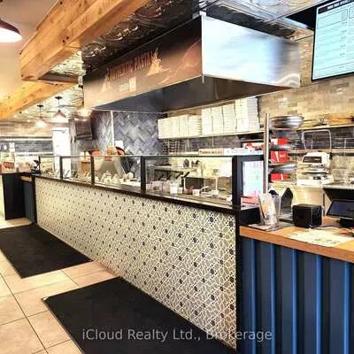 162, Lakeshore, 1013 - OO Old Oakville, Oakville