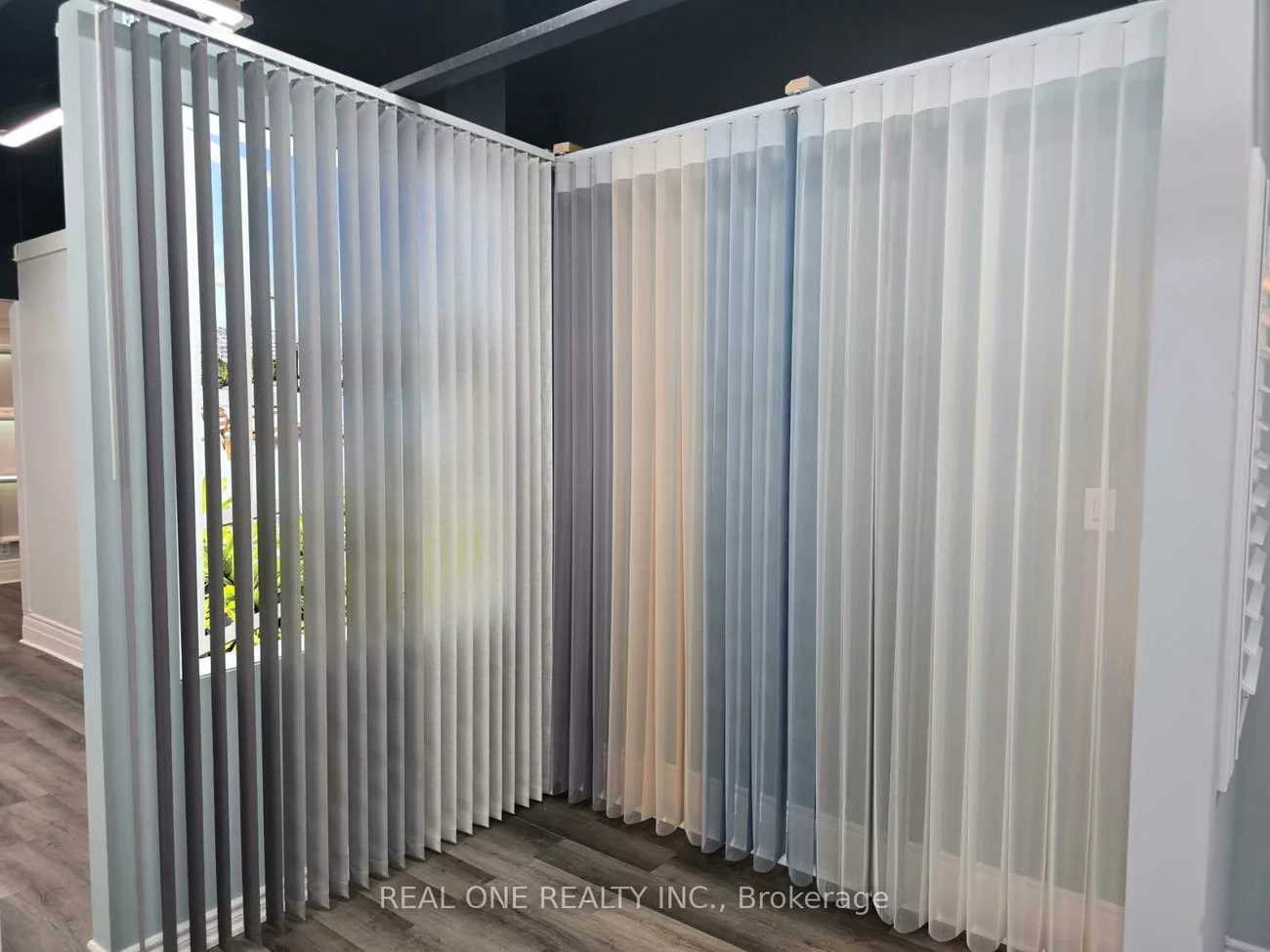 1200, Speers, 1014 - QE Queen Elizabeth, Oakville