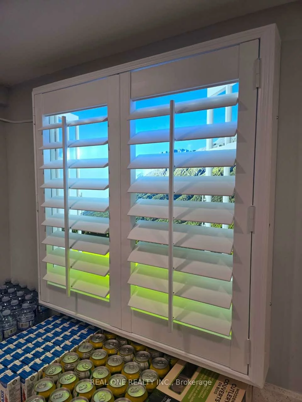 1200, Speers, 1014 - QE Queen Elizabeth, Oakville