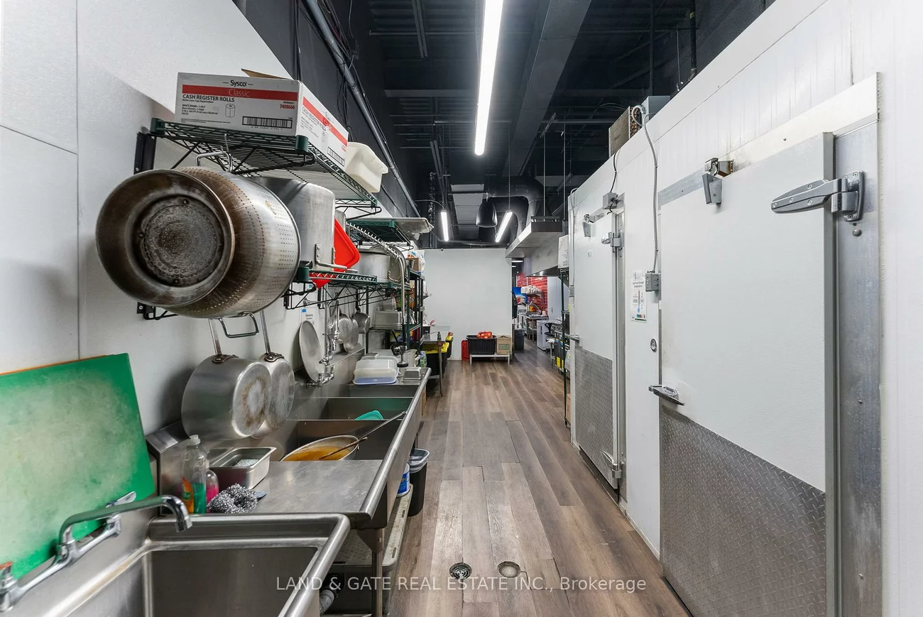 2501, Third, 1022 - WT West Oak Trails, Oakville