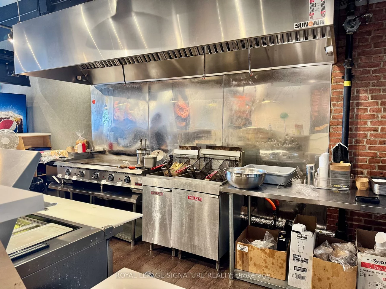 511, Maple Grove, 1006 - FD Ford, Oakville