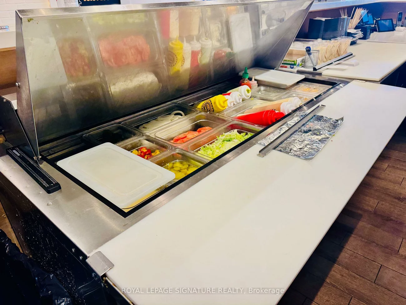 511, Maple Grove, 1006 - FD Ford, Oakville