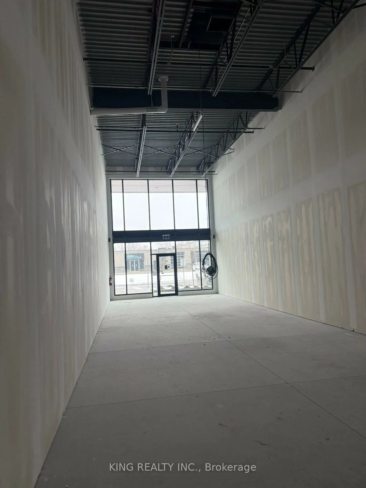 530, speers, 1014 - QE Queen Elizabeth, Oakville