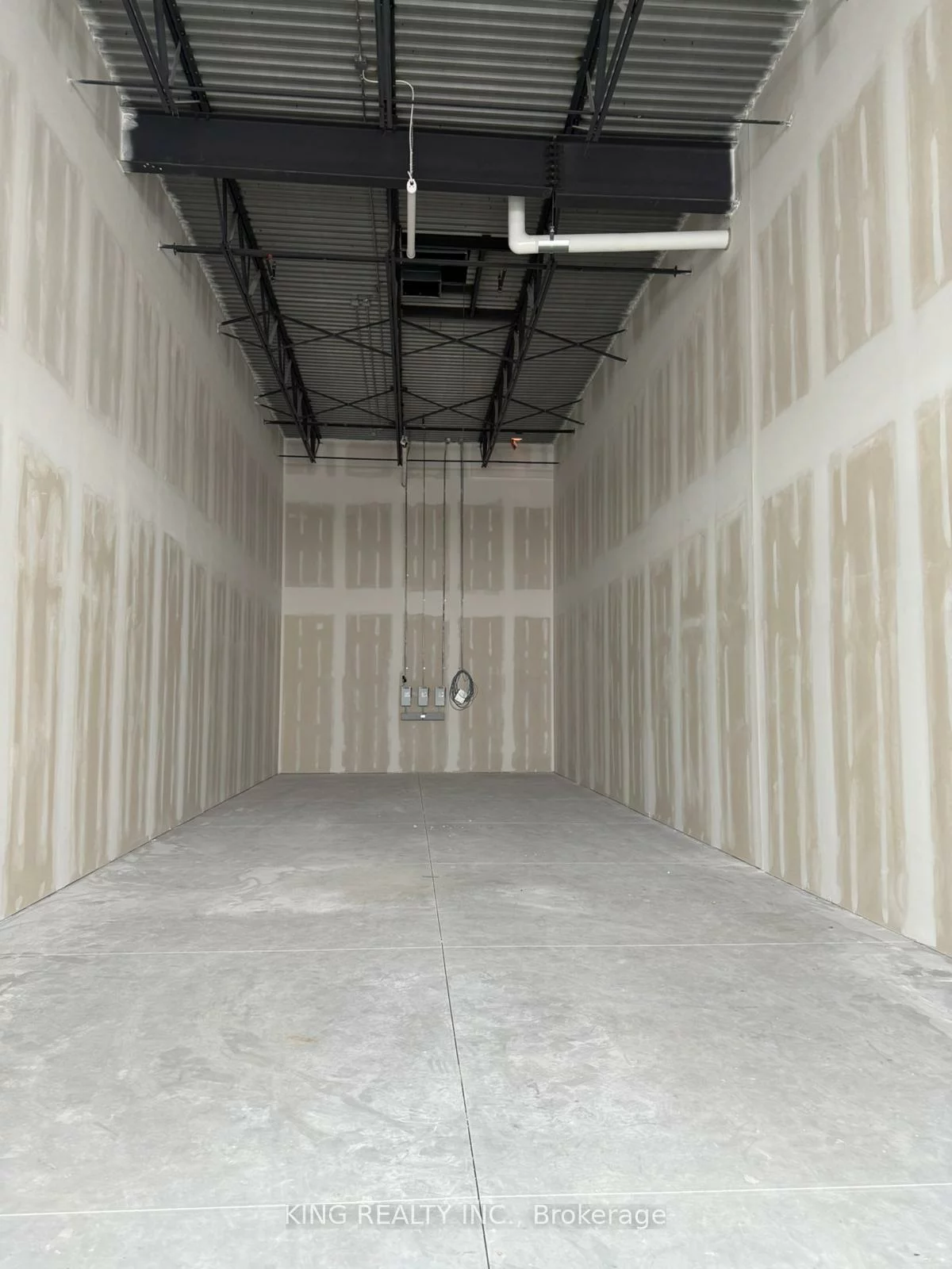 530, speers, 1014 - QE Queen Elizabeth, Oakville