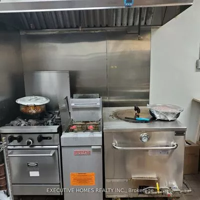 483, Dundas, 1008 - GO Glenorchy, Oakville