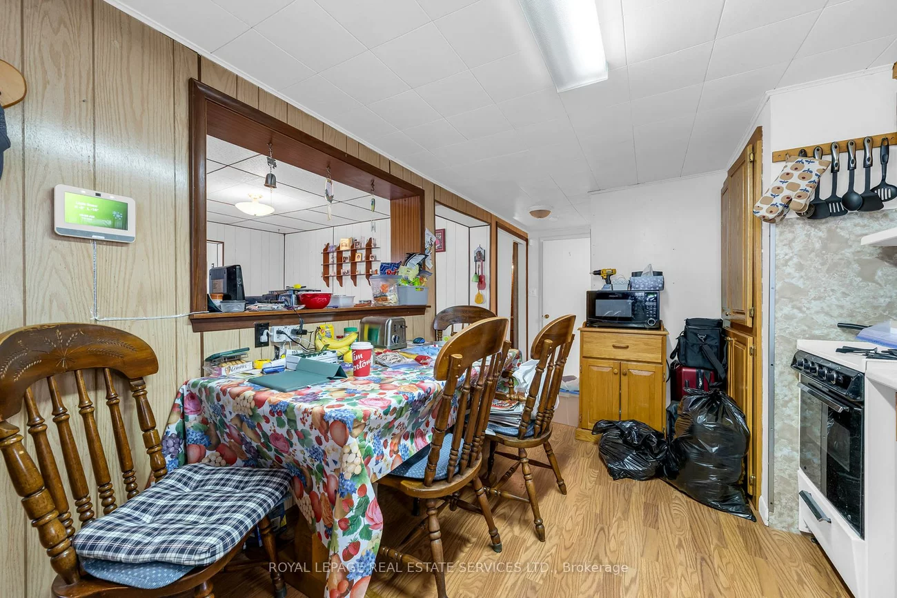 2386, Sovereign, 1001 - BR Bronte, Oakville