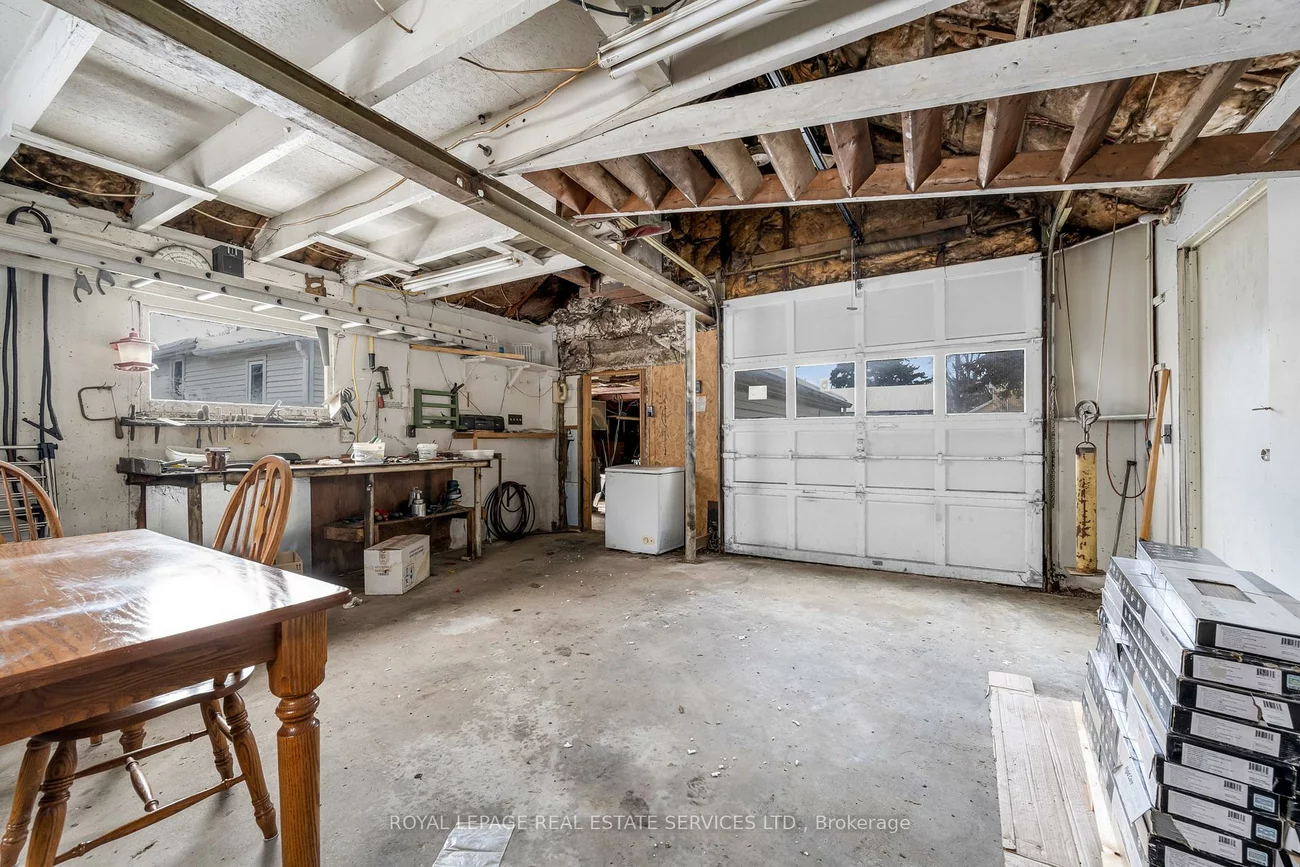 2386, Sovereign, 1001 - BR Bronte, Oakville