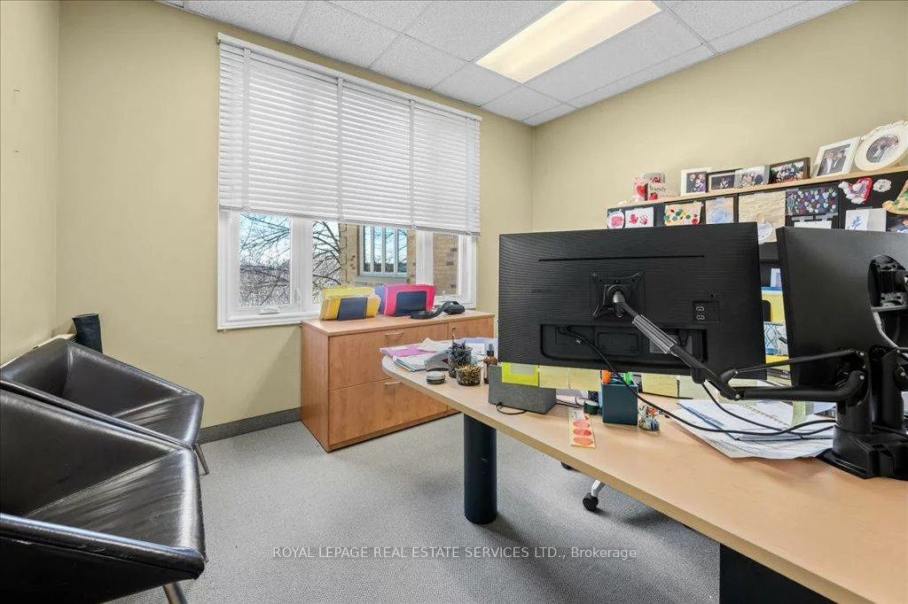 414, North Service, 1014 - QE Queen Elizabeth, Oakville