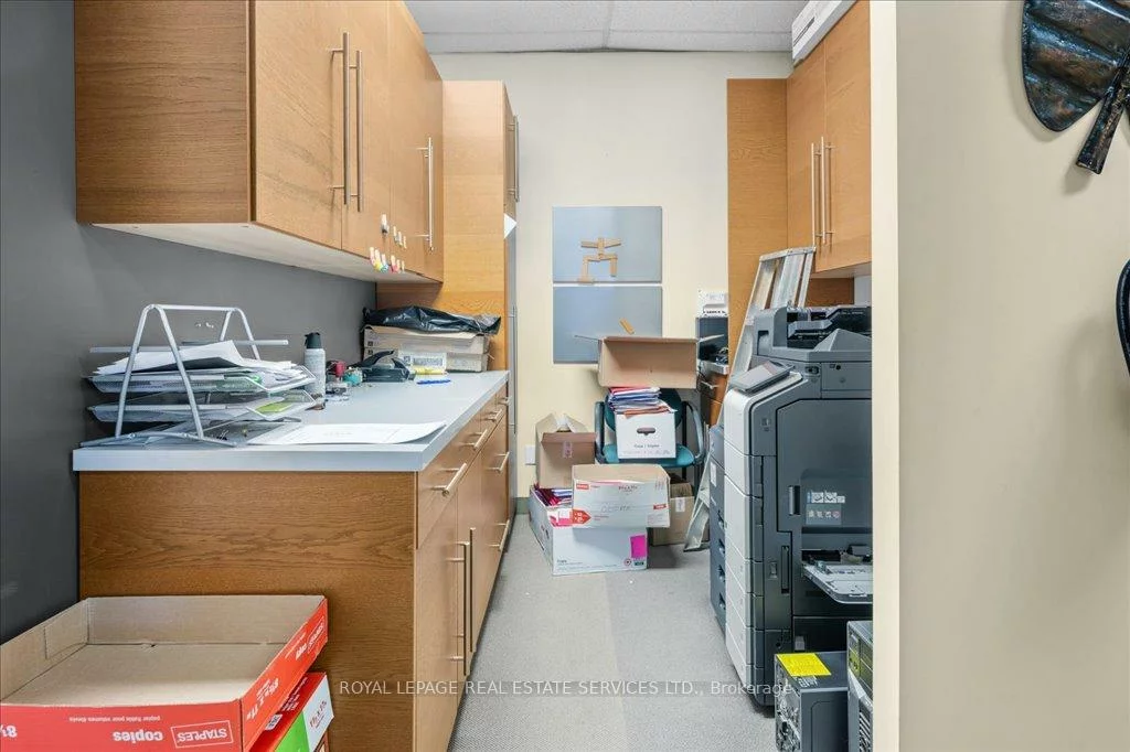 414, North Service, 1014 - QE Queen Elizabeth, Oakville