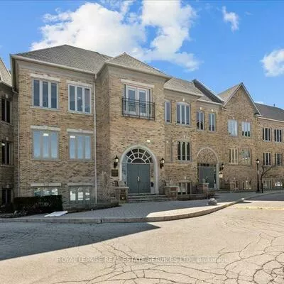 414, North Service, 1014 - QE Queen Elizabeth, Oakville