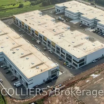 3303, Superior, 1014 - QE Queen Elizabeth, Oakville