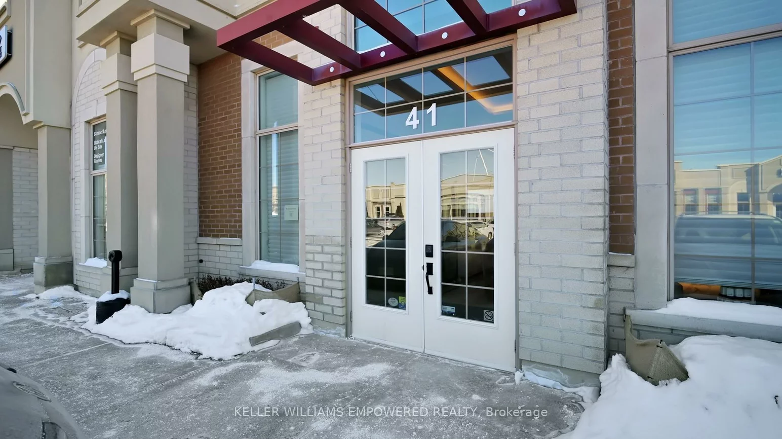 1545, Cornwall, 1014 - QE Queen Elizabeth, Oakville