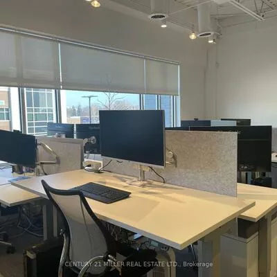 225, SPEERS, 1014 - QE Queen Elizabeth, Oakville