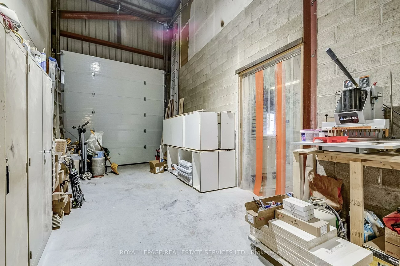 2050, Speers, 1014 - QE Queen Elizabeth, Oakville