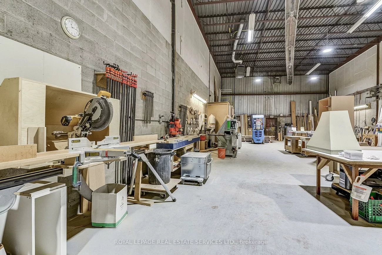 2050, Speers, 1014 - QE Queen Elizabeth, Oakville