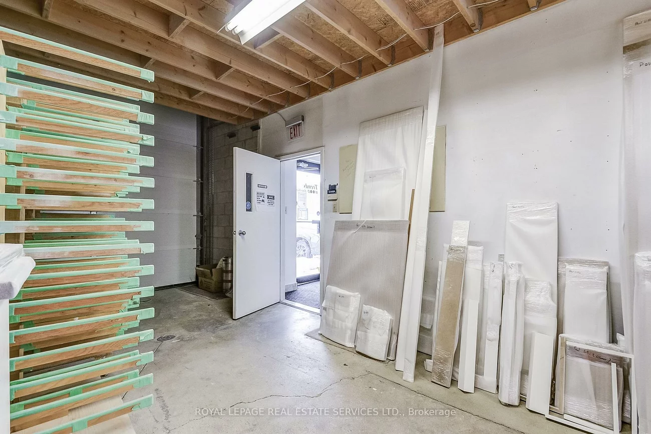 2050, Speers, 1014 - QE Queen Elizabeth, Oakville