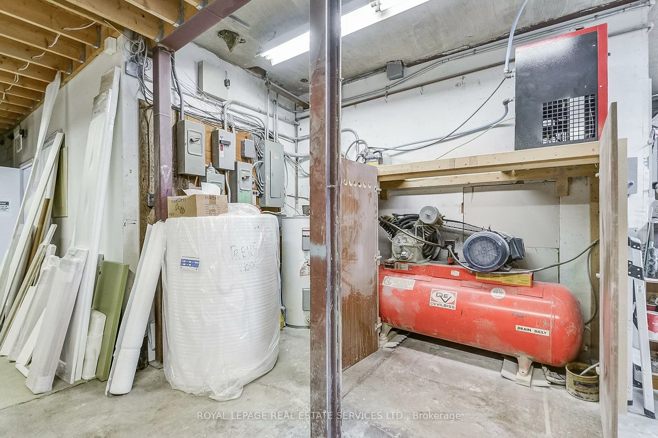 2050, Speers, 1014 - QE Queen Elizabeth, Oakville