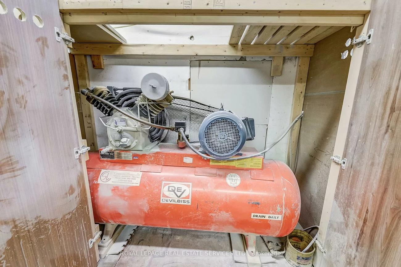 2050, Speers, 1014 - QE Queen Elizabeth, Oakville