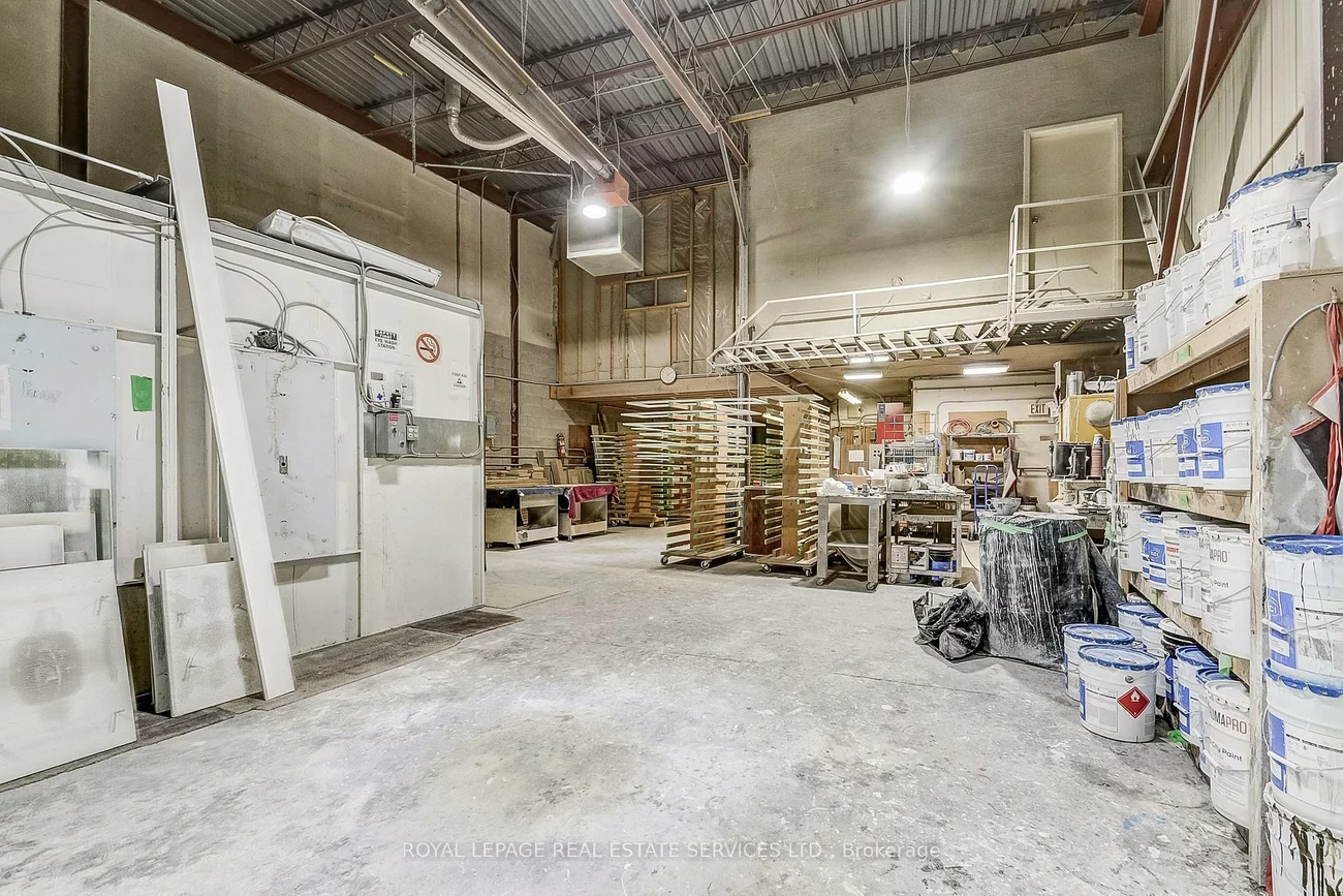 2050, Speers, 1014 - QE Queen Elizabeth, Oakville