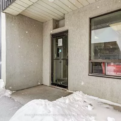 2050, Speers, 1014 - QE Queen Elizabeth, Oakville