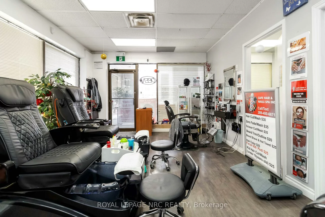 207, Cross, 1014 - QE Queen Elizabeth, Oakville