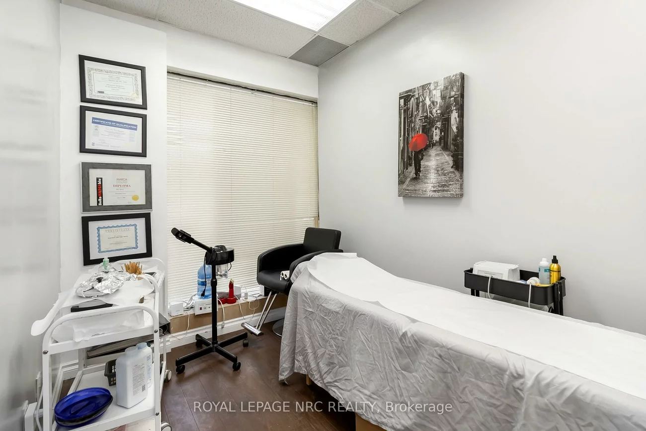 207, Cross, 1014 - QE Queen Elizabeth, Oakville