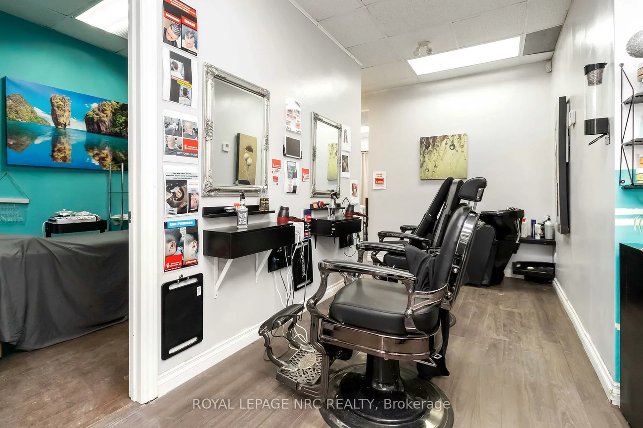 207, Cross, 1014 - QE Queen Elizabeth, Oakville