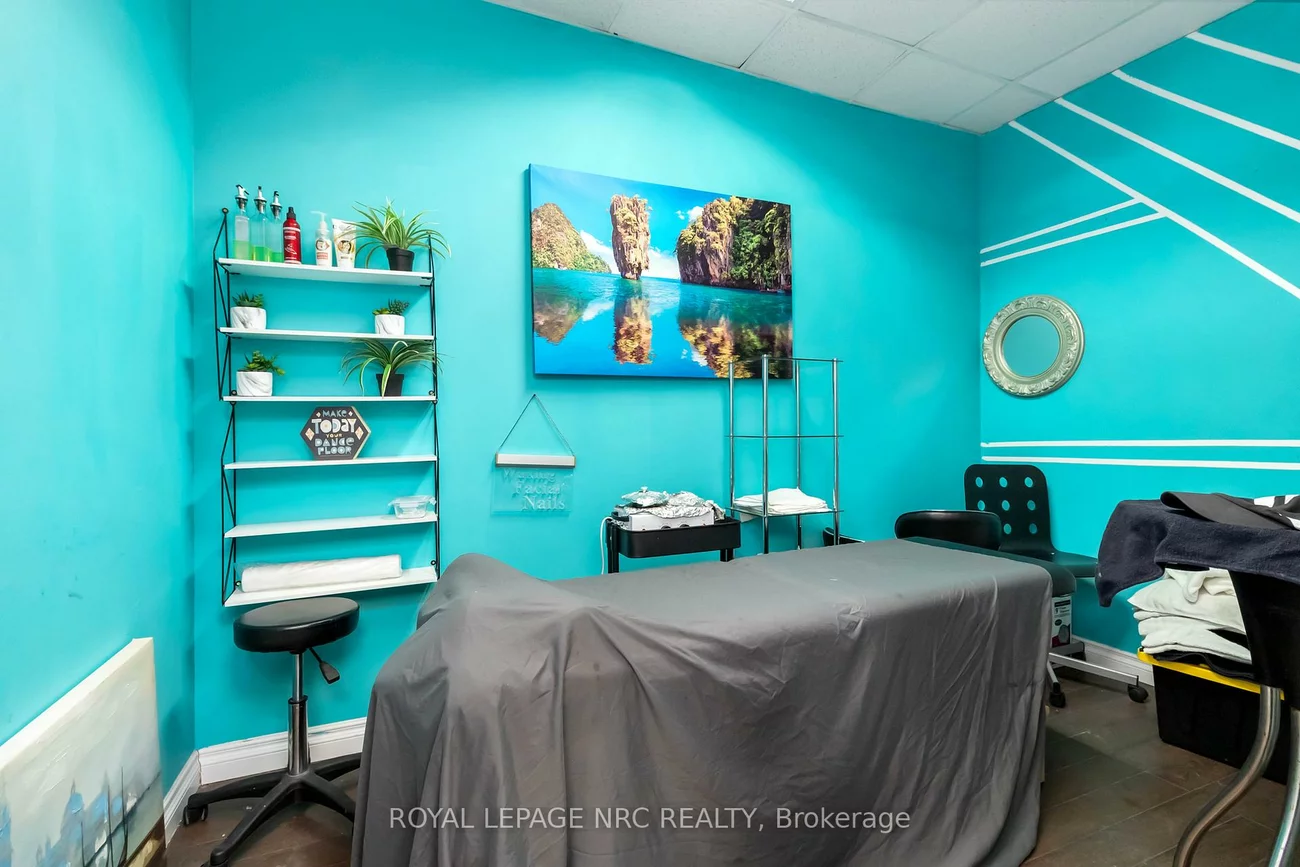 207, Cross, 1014 - QE Queen Elizabeth, Oakville