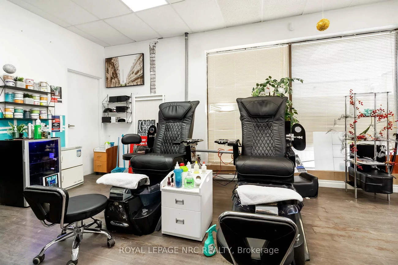 207, Cross, 1014 - QE Queen Elizabeth, Oakville