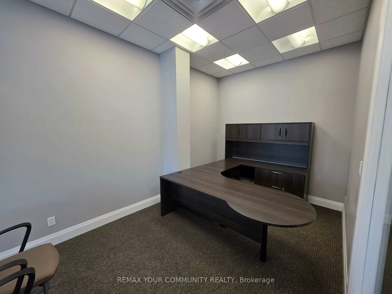 1525, Cornwall, 1014 - QE Queen Elizabeth, Oakville