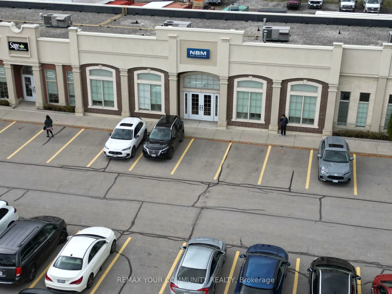 1525, Cornwall, 1014 - QE Queen Elizabeth, Oakville