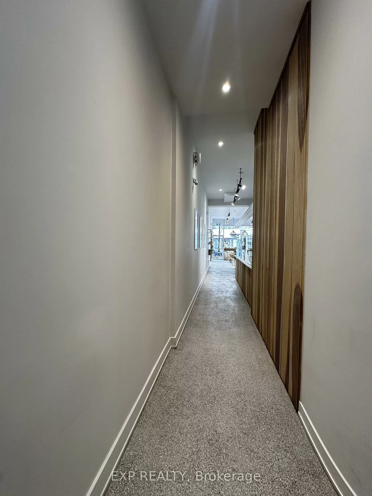 327, Lakeshore, 1013 - OO Old Oakville, Oakville