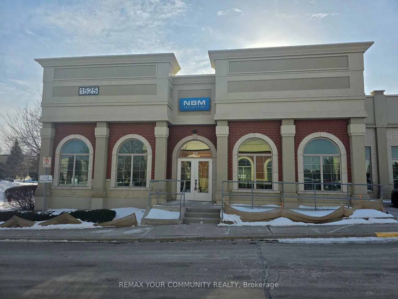 1525, Cornwall, 1014 - QE Queen Elizabeth, Oakville