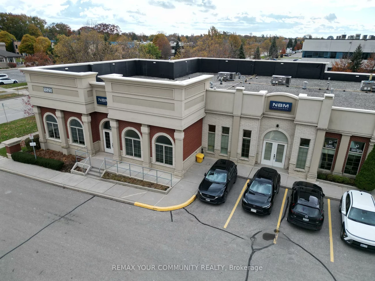 1525, Cornwall, 1014 - QE Queen Elizabeth, Oakville