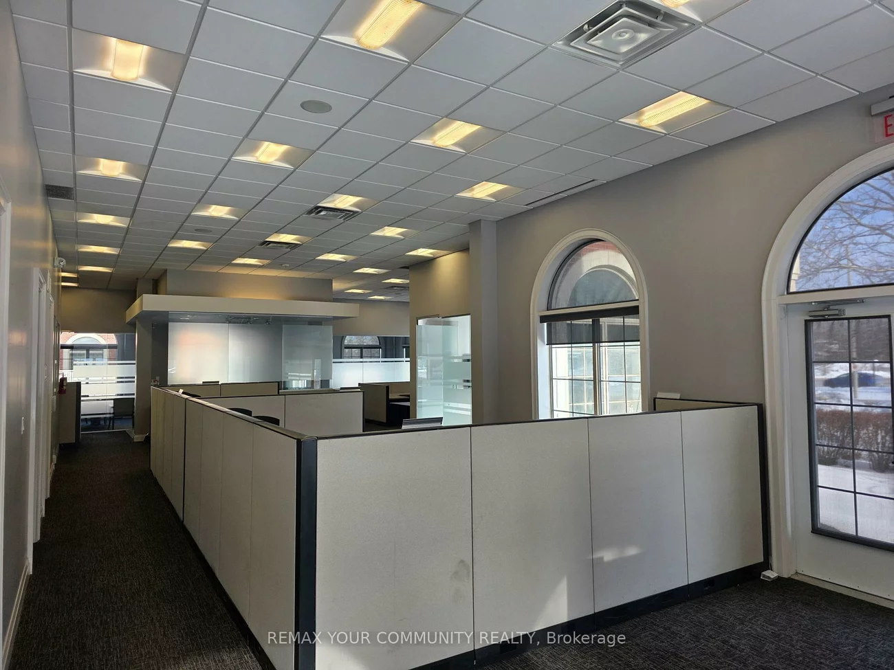 1525, Cornwall, 1014 - QE Queen Elizabeth, Oakville