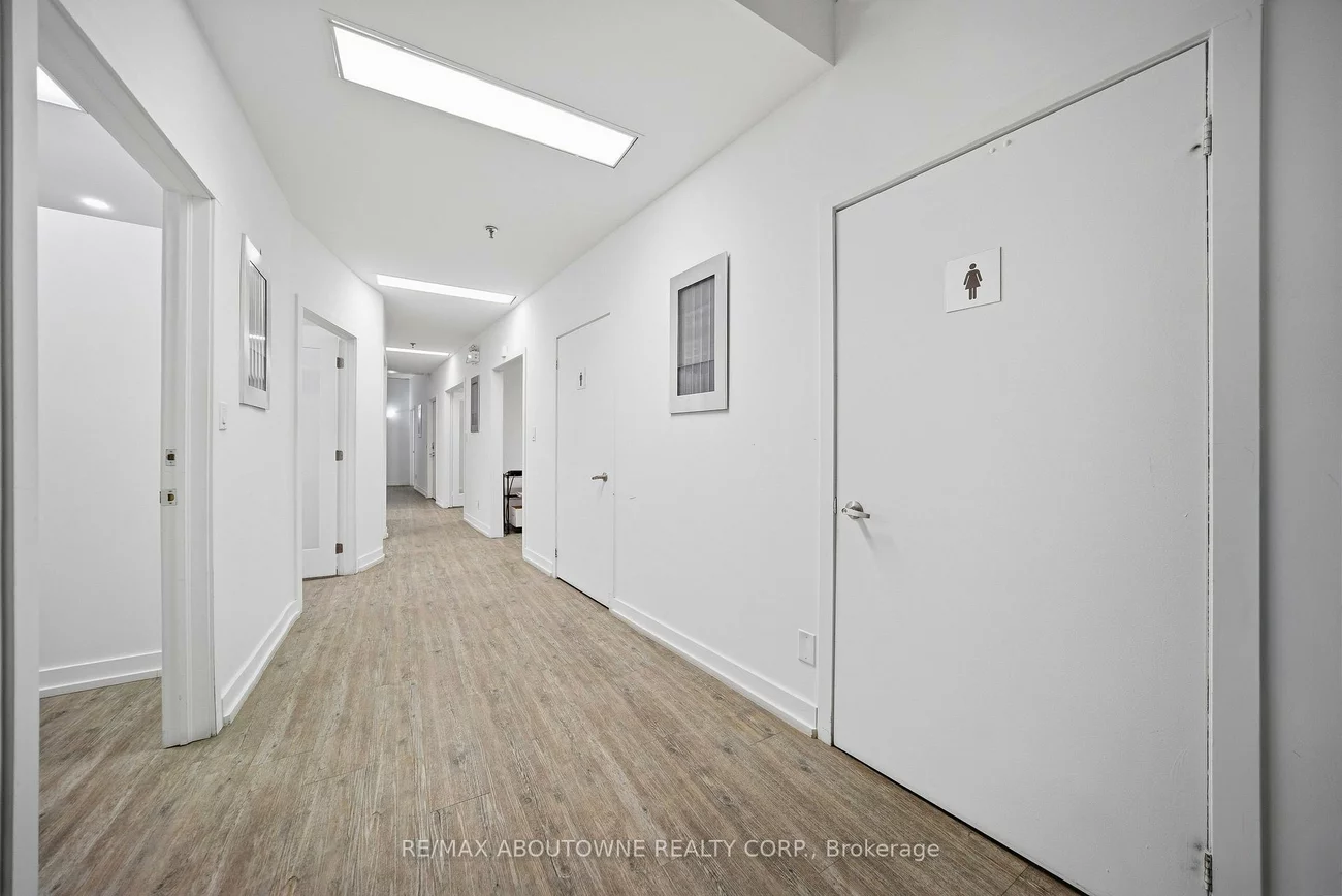 775, Pacific, 1014 - QE Queen Elizabeth, Oakville