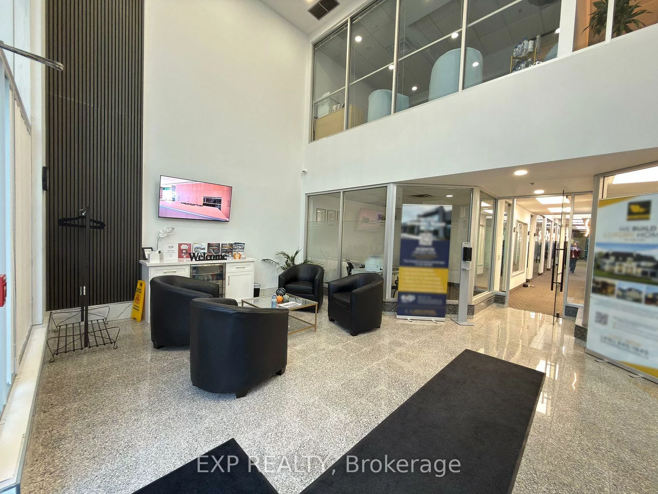 1075, North Service, 1014 - QE Queen Elizabeth, Oakville