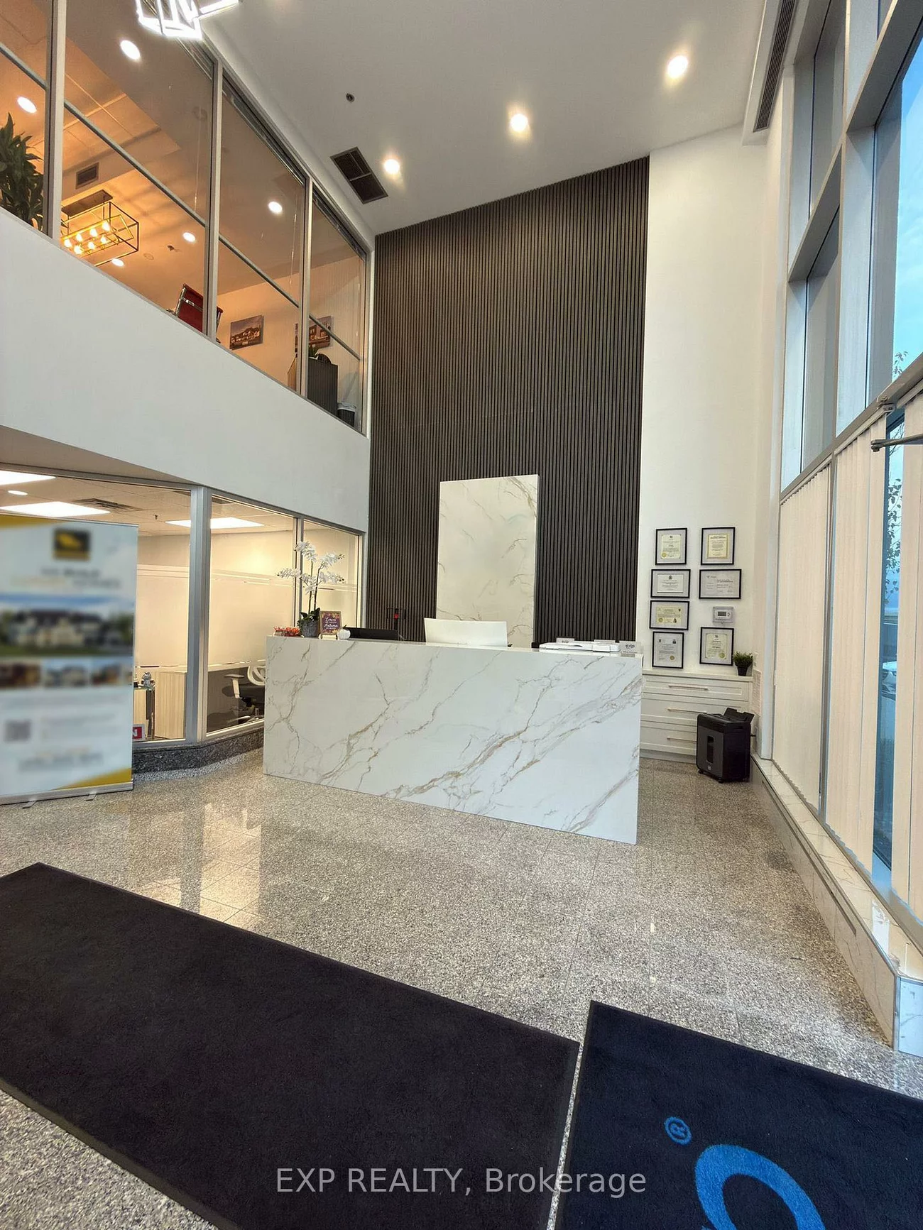 1075, North Service, 1014 - QE Queen Elizabeth, Oakville