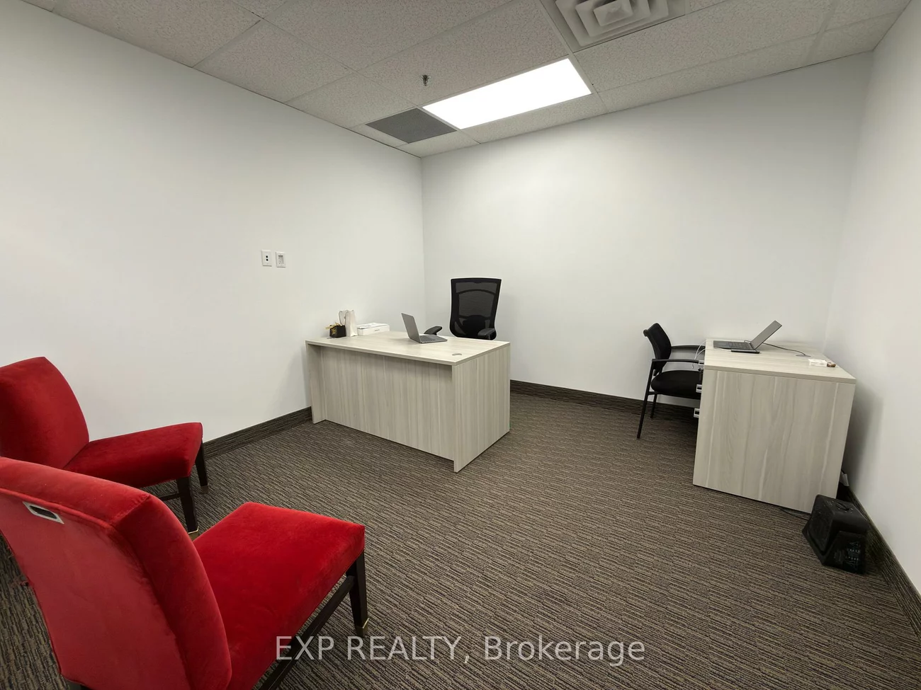 1075, North Service, 1014 - QE Queen Elizabeth, Oakville