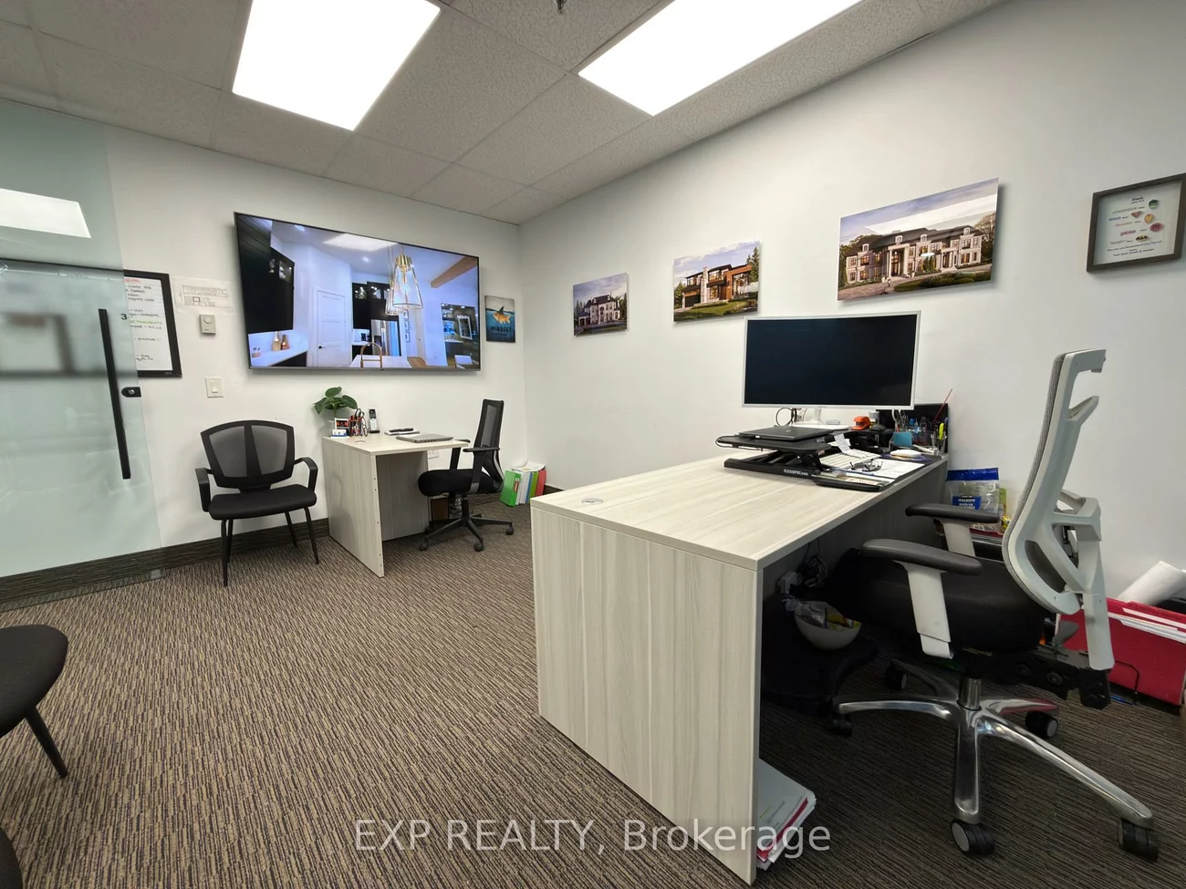 1075, North Service, 1014 - QE Queen Elizabeth, Oakville