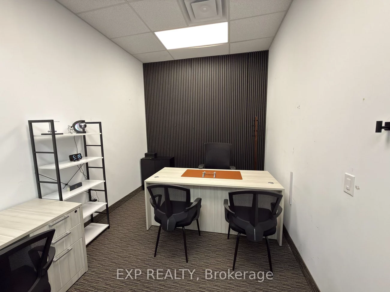 1075, North Service, 1014 - QE Queen Elizabeth, Oakville