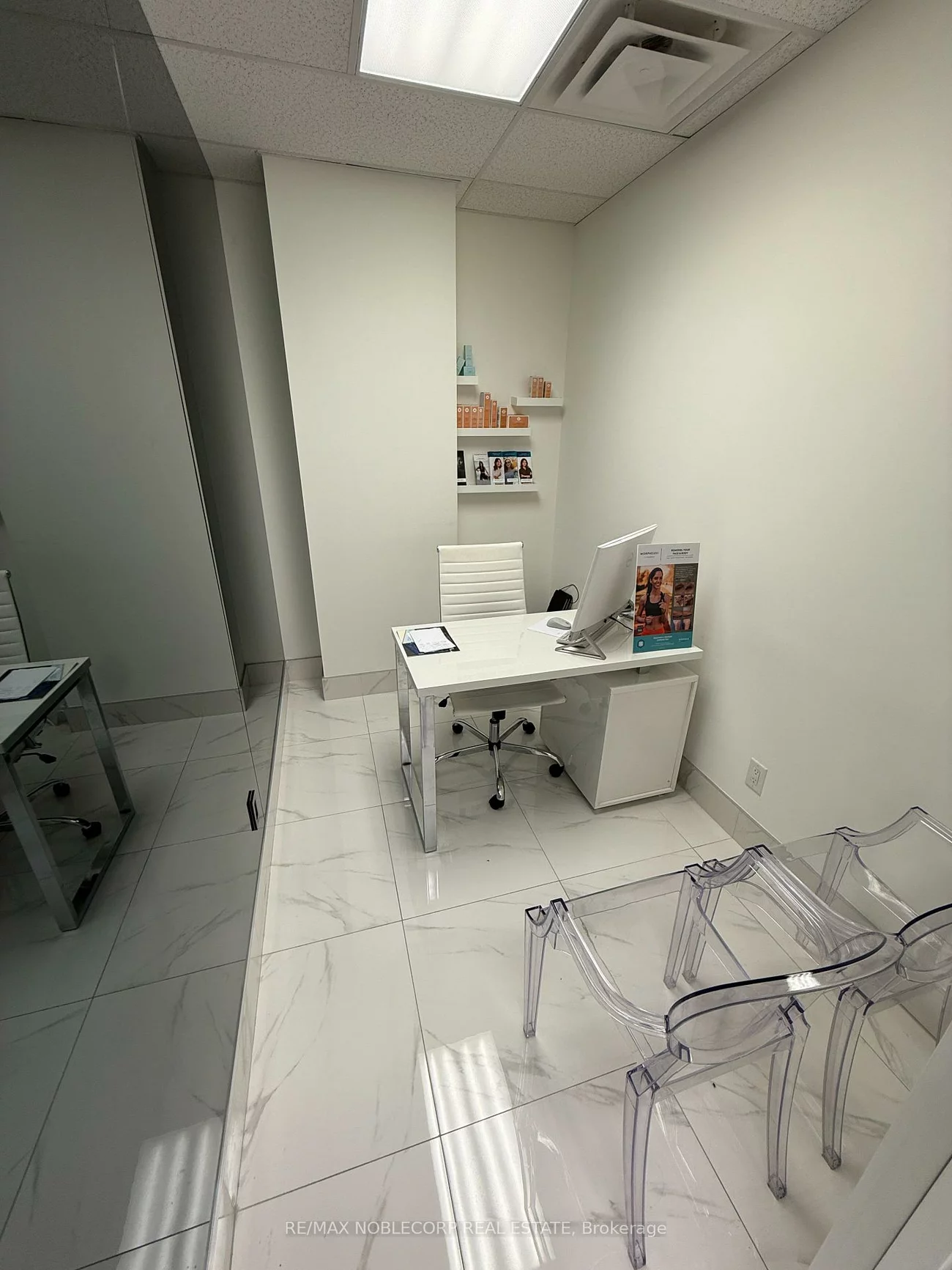 3075, Hospital, 1012 - NW Northwest, Oakville