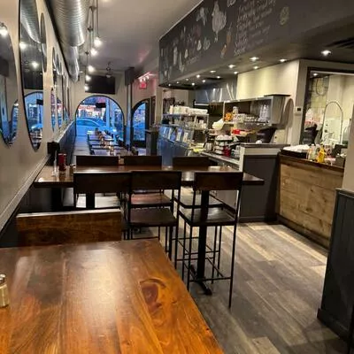 337, Lakeshore, 1013 - OO Old Oakville, Oakville