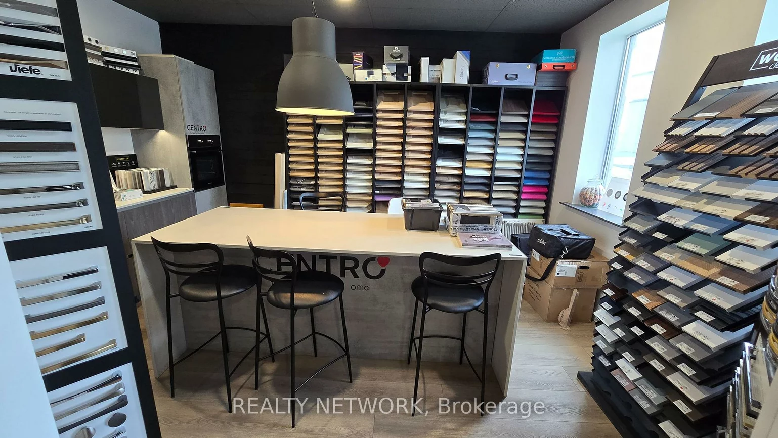 2172, Wyecroft, 1014 - QE Queen Elizabeth, Oakville