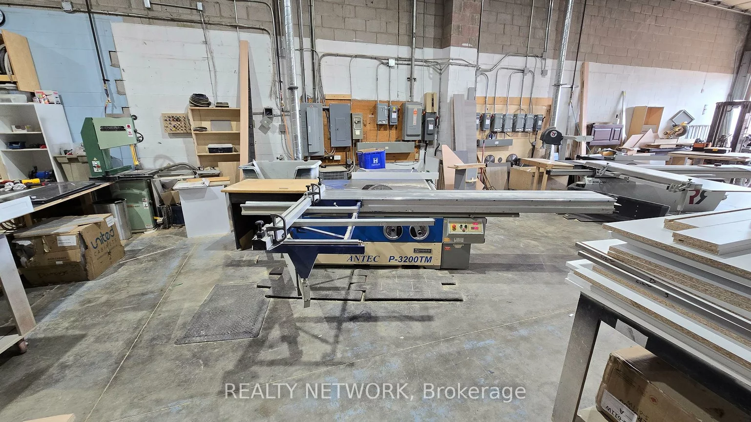 2172, Wyecroft, 1014 - QE Queen Elizabeth, Oakville