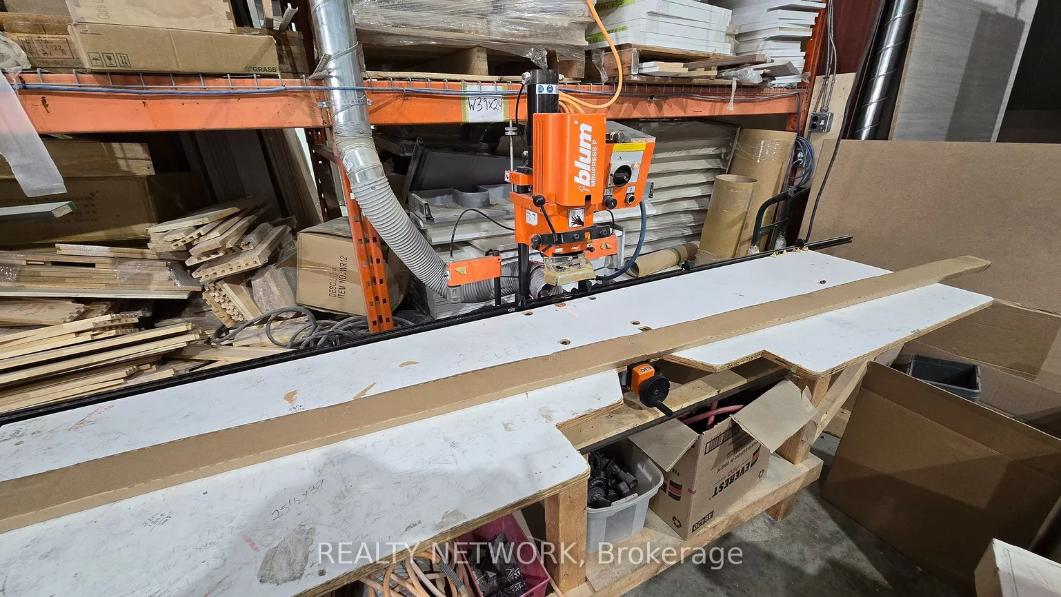 2172, Wyecroft, 1014 - QE Queen Elizabeth, Oakville